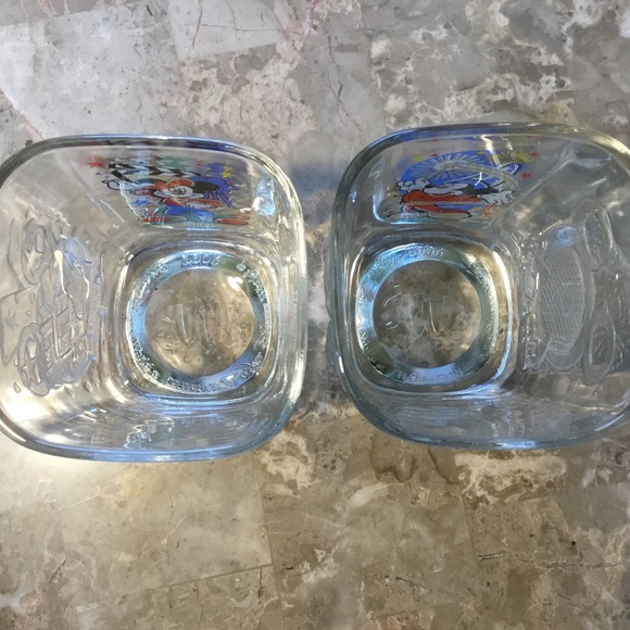 Disney World 2000 McDonald’s Glasses Epcot and MGM (2 Glasses) - Picture 11 of 16